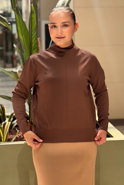 Nuss تونيك ميرسيريزد بتفاصيل خياطة على ياقة الرقبة