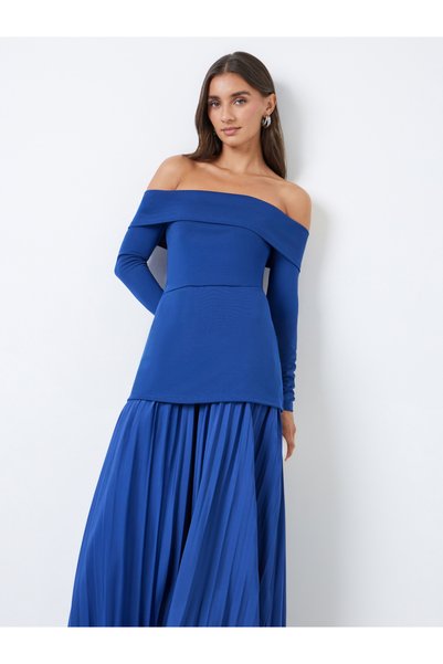 Styli Blue Off-Shoulder Pleated A-Line Maxi Dress