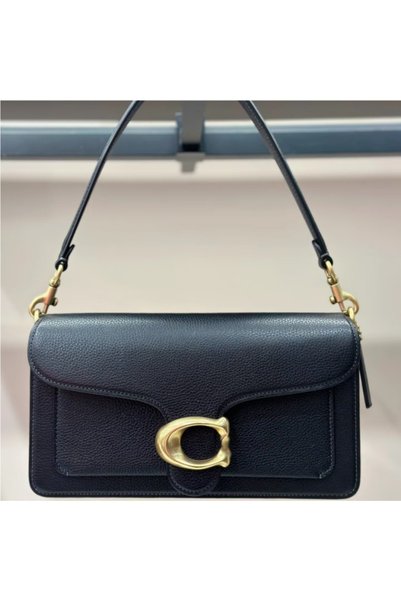 COACH 1941 حقيبة يد أنيقة للسيدات من الجلد الأسود المحبب مع شعار معدني ذهبي، ...