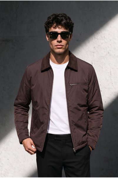 BASEL.CO Retro-Style Velvet-Collar Coat with Pocket Detail