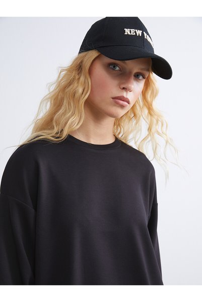 LC Waikiki TWO MT SHOP QUALITY XSIDE Black Oval-Neck Oversized Women's Sweats...