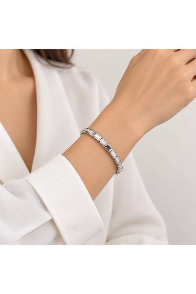 LUNAERA JEWELRY Women's Silver-Colored Flexible Chain Rectangular-Design Stee...