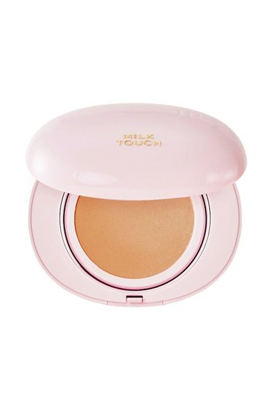 MILKTOUCH ALL DAY SKIN FIT Fond de ten tip cushion cu strălucire lăptoasă 26N...