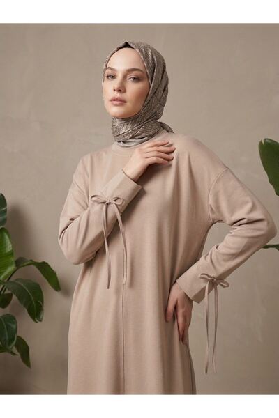 Lunsera Store فستان بيكيه بتفاصيل الكول بيي - بيج