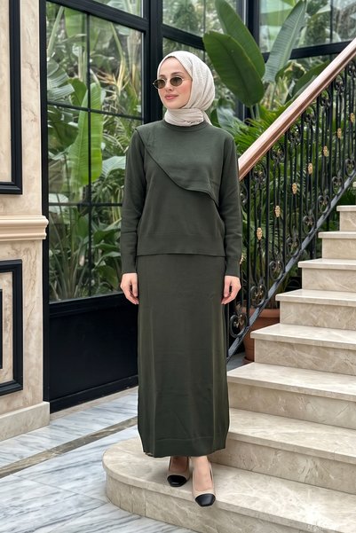 Nuss Blouse and Knit Skirt Set 705 Khaki