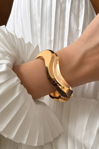 Generic Brand Gold Color Handcuff Bracelet