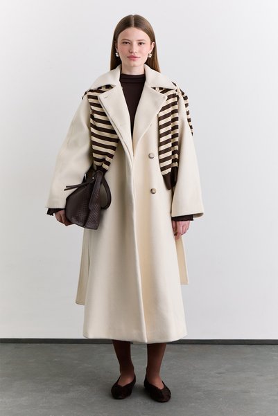 Manuka Flat-Closed Browny Coat Ecru