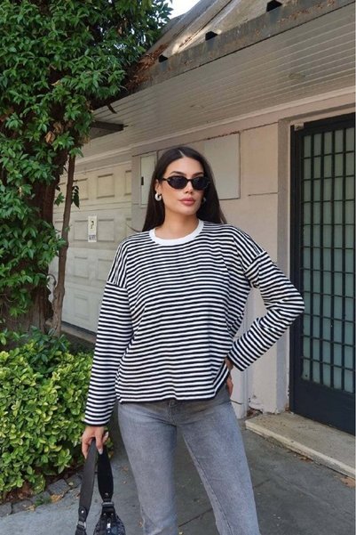 KECHİ WOMAN Tricotaj cu dungi guler rotund Pulover Negru