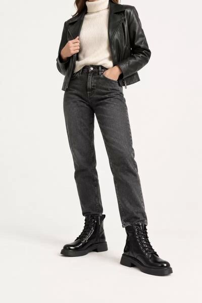 VelasBySerhat Women's Black Patent Leather Winter Boots with Thick Soles, Tr01Mk05C.