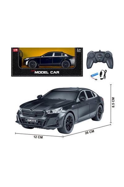 naniland.ro Automobil cu grilă dublă și jante negre cu spițe subțiri, condus ...