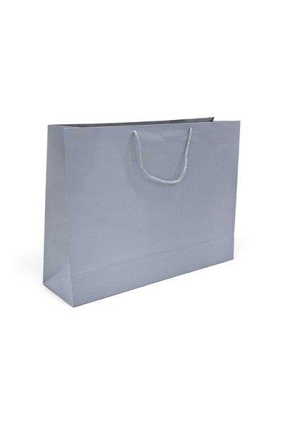 Dmc مجموعة من 12 كيس هدايا فضي، بأبعاد 60 × 45 × 17 سم.