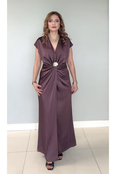 Siyezen Satin Dress with Gold Accessories
