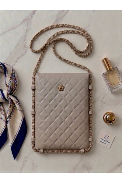 BK Bags & Accessories حقيبة كتف وحقيبة كروس صغيرة بتصميم مبطن وحزام سلسلة، لل...