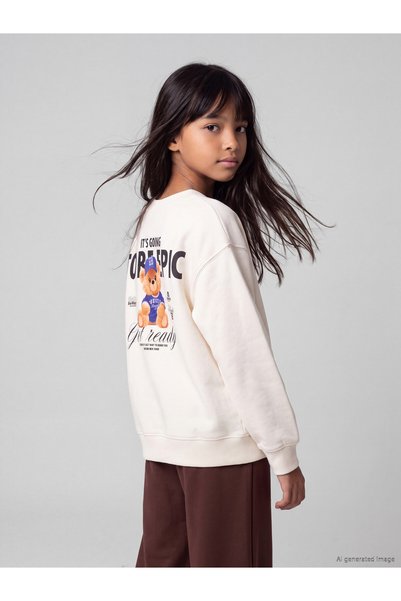 LC Waikiki Alita City Lcw Kids Ecru Back Printed Girls' Sweatshirt with a Dif...