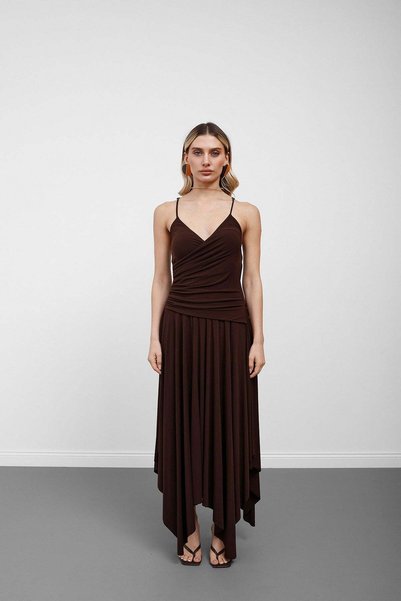 Serica Moda Καφέ Ασύμμετρο Φόρεμα με Λεπτές Τιράντες και Διπλό Στήθος