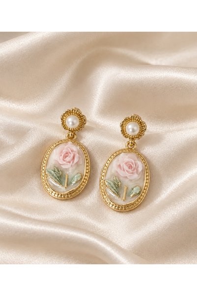 Genel Markalar Pembe Gül Kabartmalı İnci Detaylı Vintage Gold Küpe