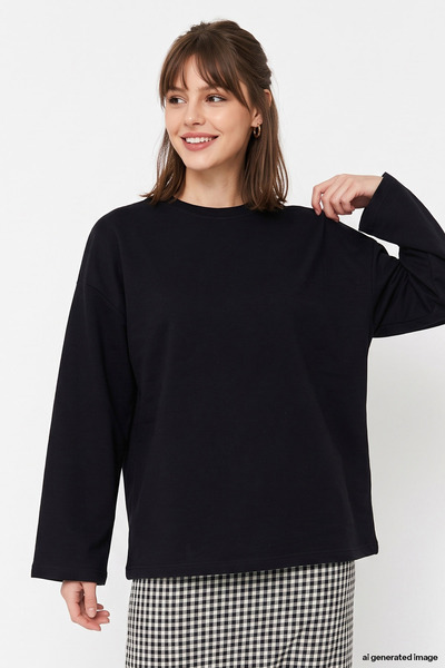 InStyle Oversized Wide Sleeve Black Sweatshirt
