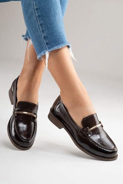Lizy Shoes Γυναικεία καφέ παπούτσια loafer με μεταλλική αγκράφα, κλασικά, καθ...