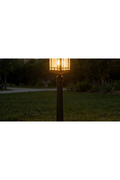 Generic Brand 1m Black Pole Lantern with Clear Glass E27 Base Bulb
