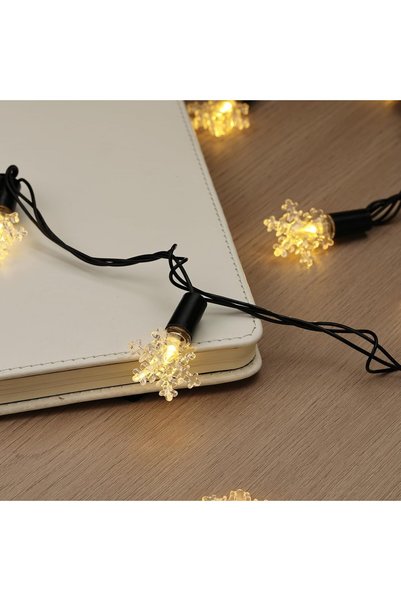 Generic 50-LED String Lights - 7m - Style 10 - Yellow Snowflake-Shaped BS/UK ...
