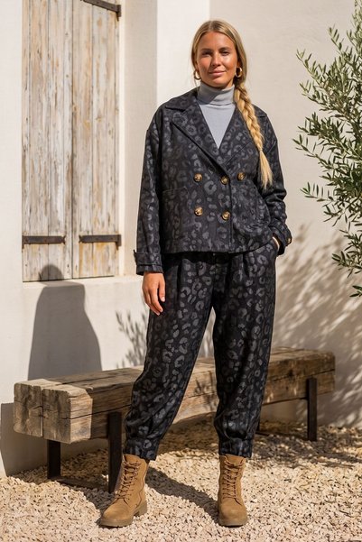 Chiccy Set complet din catifea jacquard țesută, cu jachetă neagră italiană, c...