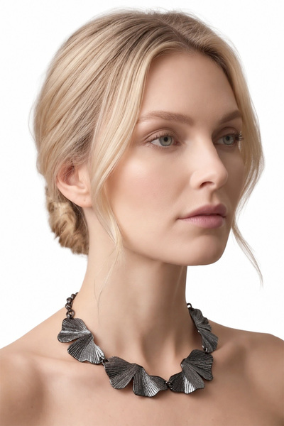 LABALABA Women's Lamé Butterfly-Wing-Inspired Choker