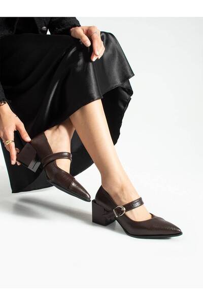 ASALEA Women's Heeled Shoes: Pointed Toe, Buckled and Strap Details, 5 cm Thi...