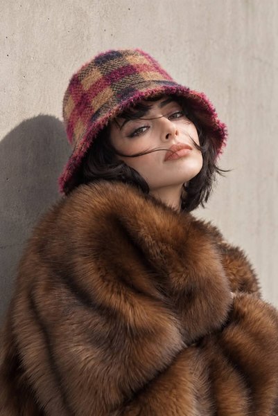 la polario RUE | Plaid, Fuzzy Bucket Hat