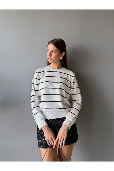 KENZA'A TRİKO Pulover din tricot cu decolteu rotund la baza gâtului, cu dungi...