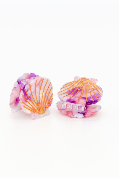 Nearsis Tiny Buckled Hair Clip with a Seashell Design