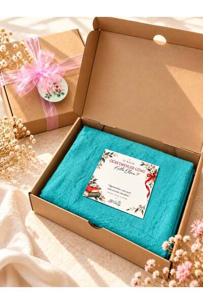 Zet Design Scarf in a Gift Box (90×180)