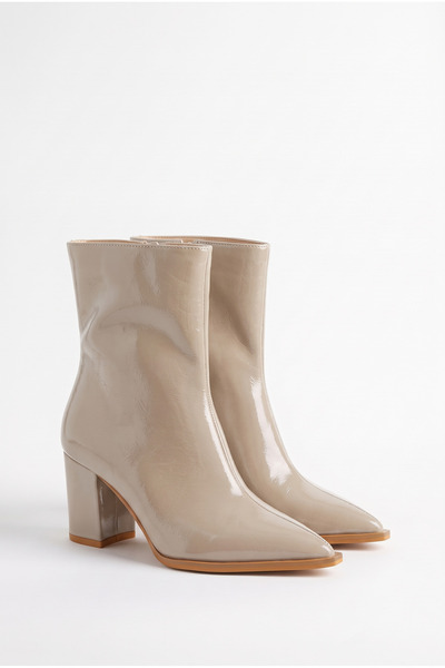 Les Chatelets Les Châtelets Mirabeau Thick Heeled Wrinkled Patent Leather Poi...
