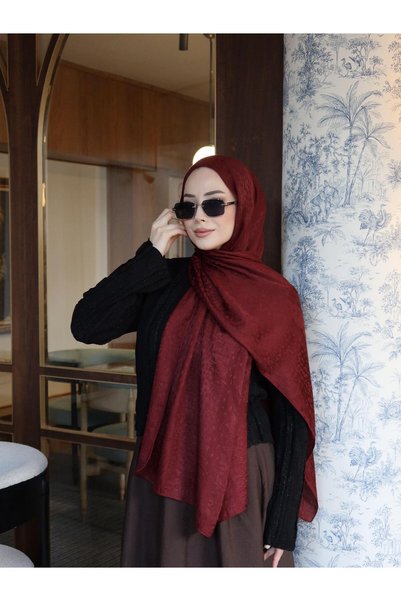 JAWEL Giraffe-Patterned Jacquard Shawl