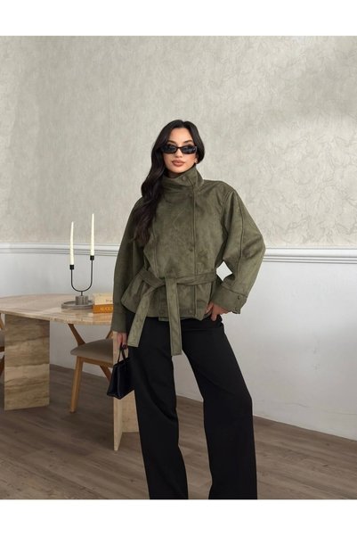 Ekim Store Khaki-farbene Wildlederjacke mit aufrechtem Kragen, Gürtel und Sch...