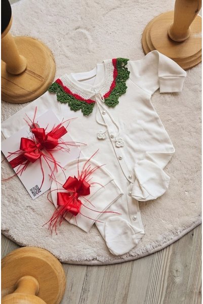 çiğdem kaya design New Year's-themed, with a bow detail, fluffy baby hospital...