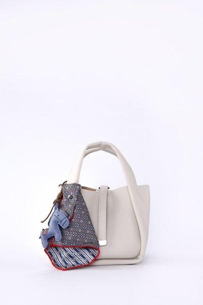 Levidor Scarf charm detailed handbag beige