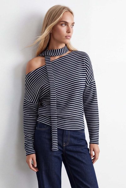 Trend Alaçatı Stili Women's navy blue boat neck tie-neck striped thick knit b...