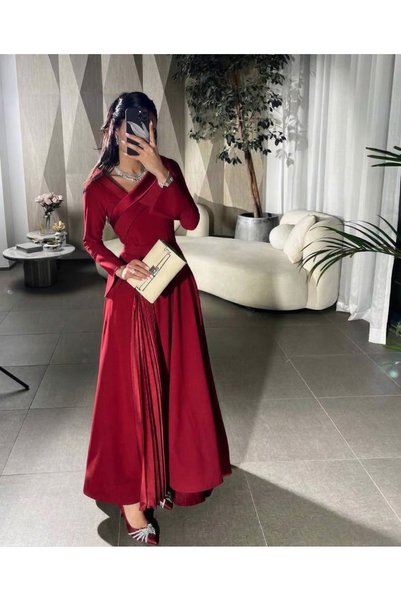Princess sa فستان راقٍ بتصميم عصري يجمع بين الأناقة والاحتشام
