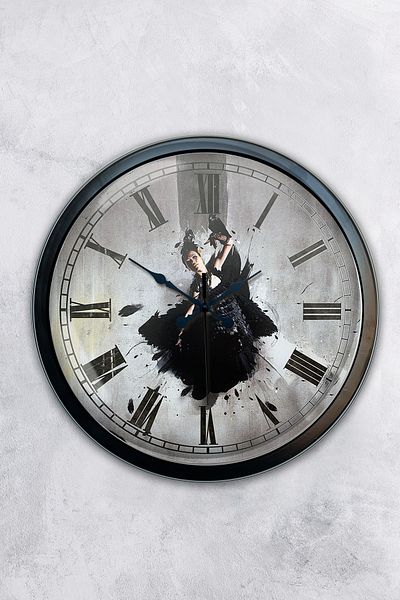 Kasva Concept Gift 40 cm Black Metal Dance Wall Clock