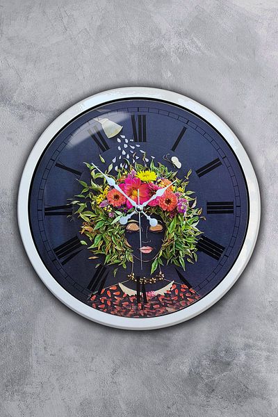 Kasva Concept Gift 40 cm White Metal Flowers Wall Clock