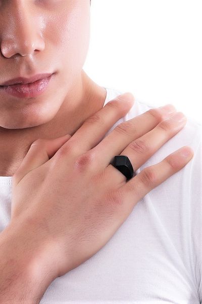 LABALABA Men's Black Oxide Plated Geometric Ring