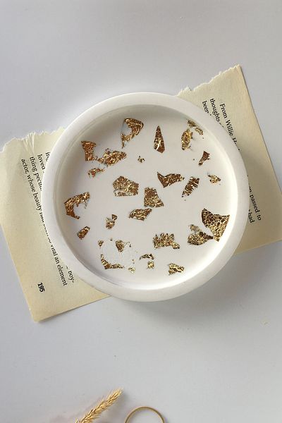 sin istanbul Gold Detail Round Concrete Plate 12 Cm