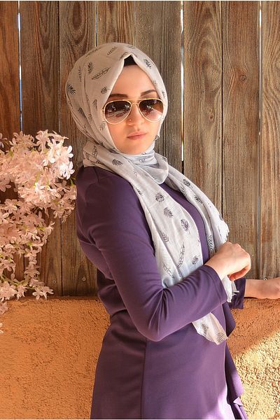 Veille Feather Pattern Silver Shawl