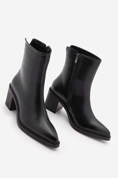 Marjin Women's Side Zipper Stitched Detailed Daily Heeled Boots Lakos Black
