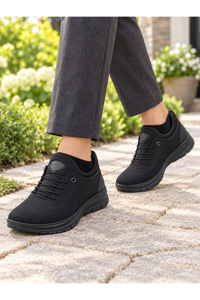 Wanetti Women's black elastic-top mom boots