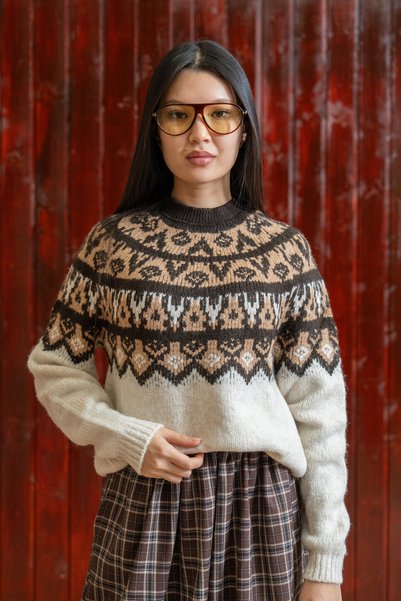 KÜÇÜĞÜM BUTİK Kaffeefarben gemusterter Strickpullover