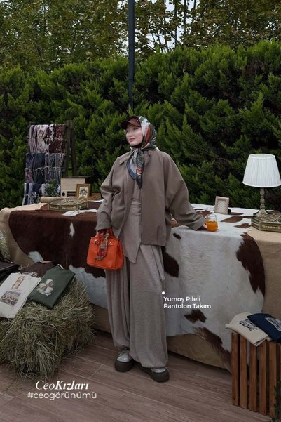 Ceylan Otantik Taş Yumoş Pileli Pantolon Takım