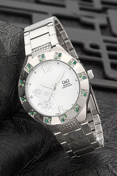 Q&Q Women's Wristwatch 3G880