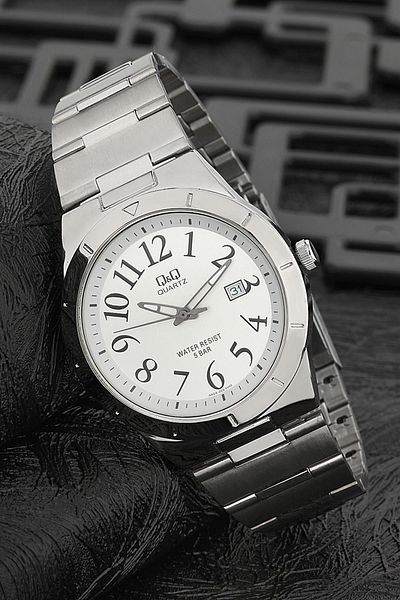 Q&Q Women's White Silver Color Wristwatch 3F97