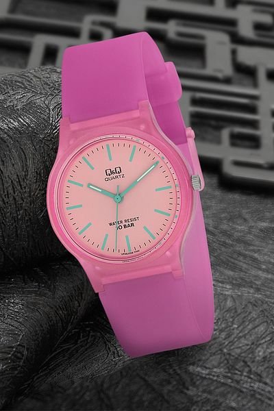 Q&Q Women's Wristwatch 3P602